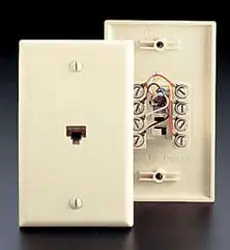 Leviton 40549-00T Wall Plate and Jack